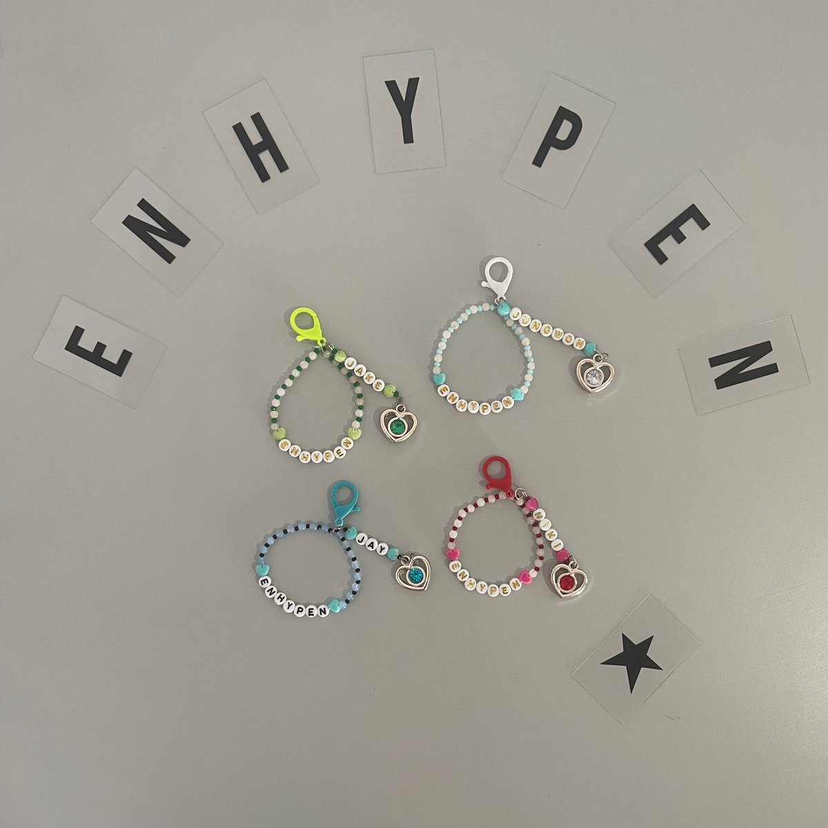_Asteria1117_'s tweet photo. Llaveros para el #KPOPLUX de #ENHYPEN!
🤍 Son 7 llaveros con el nombre del grupo y de uno de los miembros. Solo hay uno de cada.
🤍 Precio: 2,50€
🤍 Cualquier cosa envíame un mensaje😁📨 https://t.co/gJ0CUc3tDh