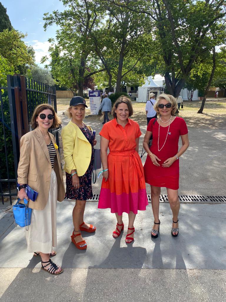 CatMarcadier's tweet photo. Les #REAIX2023 sont terminées. Les enjeux actuels & futurs ont été abordés, la #rse, les transitions #ecologique #demographique, l’ #innovation, le #social, la #jeunesse, leur #financement, le rôle des acteurs publics & privés. L’occasion de retrouvailles & rencontres au🔝 https://t.co/q2NA0QHICS