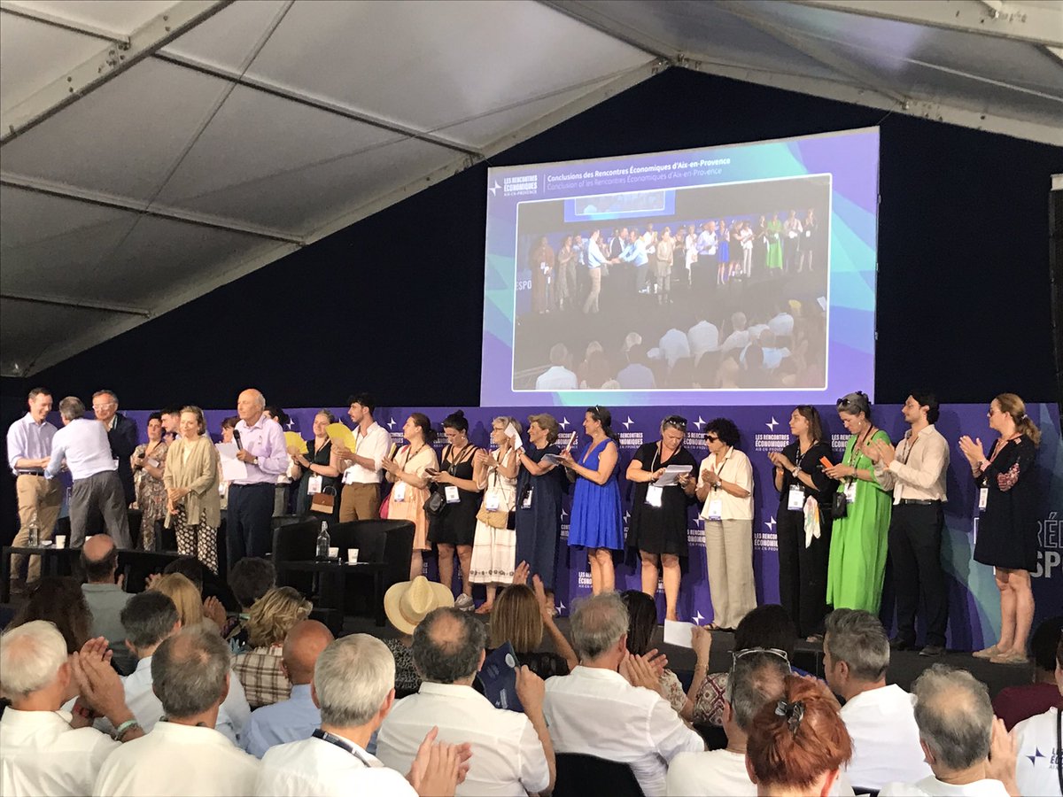 CatMarcadier's tweet photo. Les #REAIX2023 sont terminées. Les enjeux actuels & futurs ont été abordés, la #rse, les transitions #ecologique #demographique, l’ #innovation, le #social, la #jeunesse, leur #financement, le rôle des acteurs publics & privés. L’occasion de retrouvailles & rencontres au🔝 https://t.co/q2NA0QHICS