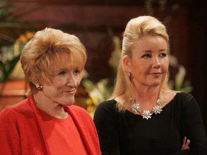 FanFDAFrance's tweet photo. [SOUVENIR] #YR50
❤️ Katherine &amp; Nikki ❤️ 
==> https://t.co/52Wby2AdPQ https://t.co/PGMyV9krQ8