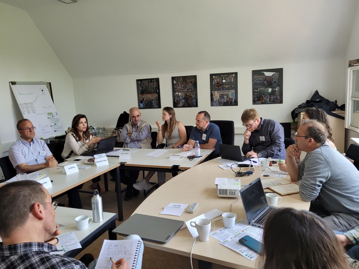 Extractivism_DE's tweet photo. Last week we received our second #fellowship cohort at @cnms_mr (@Uni_MR) in a fruitful discussion concerning #actors and #coalitions in #extractivist societies. The very interdisciplinary group combines researchers from 🇧🇴🇧🇷🇹🇳🇺🇸🇻🇪🇺🇾🇩🇿🇲🇽🇦🇹.
We are glad to receive you in Germany! https://t.co/s0qnGBdJie