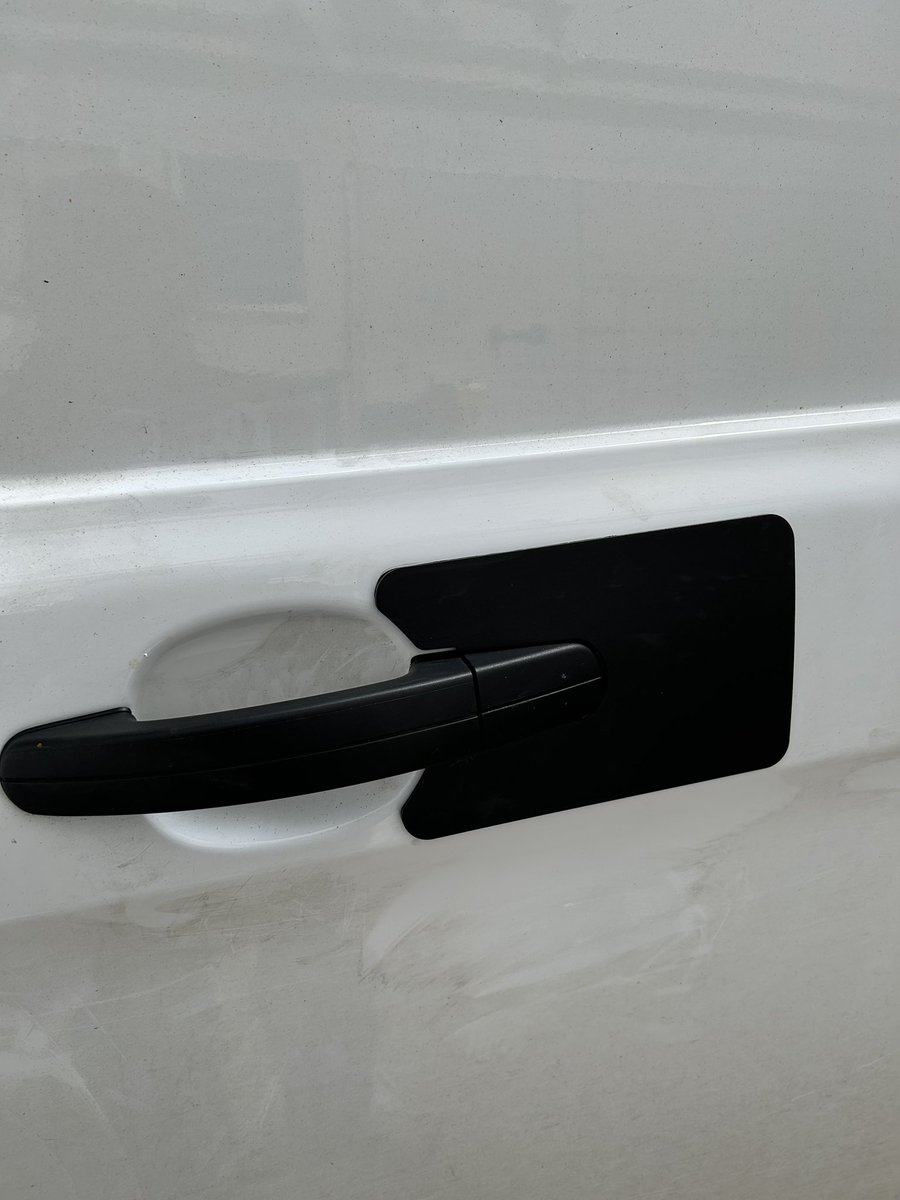 vanwagenuk's tweet image. 🔐 Van locks &amp;amp; handle shields…

🛠️ Fitted high level L4V hook dead locks to the sliding door and rear door including handle shields.

#vanlocks #hookdeadlocks #vansecurity #fordcustom #vanwagen #onestopshop