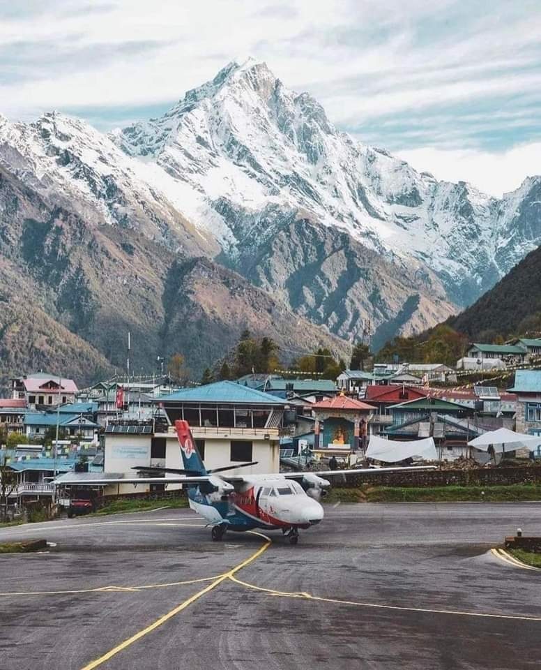 nepalplanettrek's tweet photo. 📍Lukla - The gateway to Mount Everest 😍
Photo : @diedegio
#everestbasecamptrekking #trekkingguidenepal #WalkingNepal #travellingthroughtheworld #holidayinNepal #luklaairport #nepalplanettreksexpedition #EBCTrek #ebcguide #tripadvisornepal https://t.co/k01VjShQtI