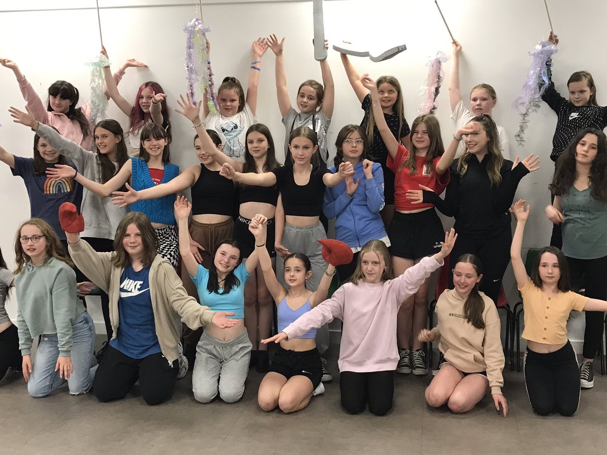 pace_yt's tweet photo. The cast of The Little Mermaid (age 10-13) looked to be having a ball last week when we popped into rehearsals! 

#pacefest #summer #youththeatre #play #renfrewshireactivities
#renfrewshiremums https://t.co/atCxP1e98P