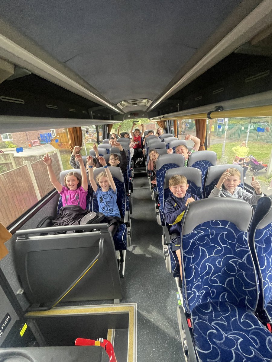 An exciting Monday morning for our Y6 class who are on their way to the Conway centre for an action packed three days 🌳 🛶