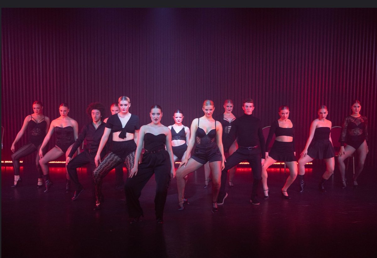 isabel4451's tweet photo. #bobfosse #dancer #singer #actor #Chicago https://t.co/wE5ZS20SR9