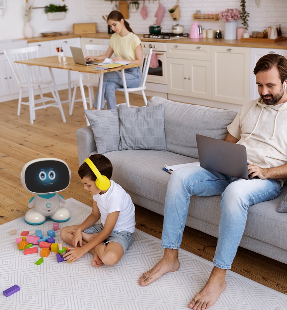 MisaRobot's tweet image. Unlock endless possibilities with Misa! From playing with your kids to handling your schedule, this social family robot can do it all. #MisaRobot #LimitlessFun #SmartLiving