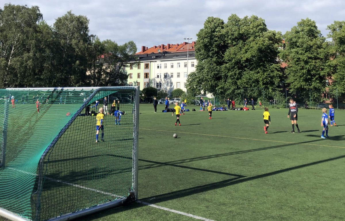 Jalkapallohuuma yltyy, kun yli 20 000 jalkapalloilijaa saapuu tällä viikolla Helsinki Cupiin, yhteen Euroopan suurimmista juniorijalkapalloturnauksista! ⚽️

Mutta tiesitkö, että #jalkapallo on yksi tutkituimmista ja analysoiduimmista lajeista? Lue: bddy.me/3NLOPbZ #data