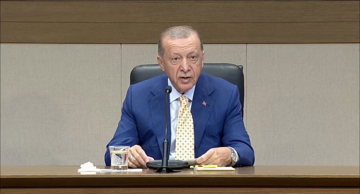 BREAKING — Erdogan says the EU needs to open the door for Ankara’s membership to the Union and in return Turkey may open the door for Sweden’s Nato bid “If they do that we will ratify Sweden’s membership to Nato as we approved Finland’s”
