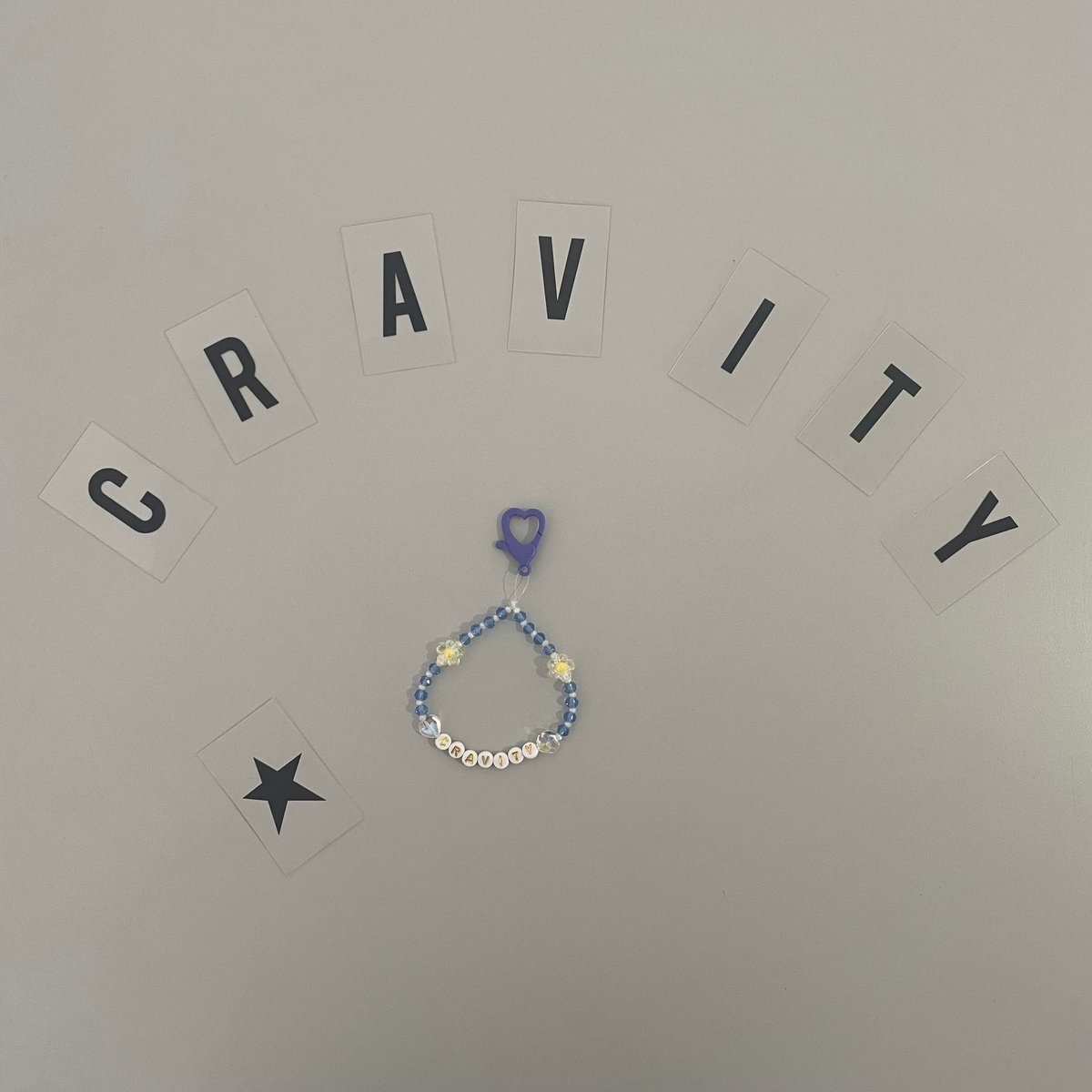 _Asteria1117_'s tweet photo. Llaveros para el #KPOPLUX de #CRAVITY!
🤍 Hay 5 llaveros disponibles de diseño único con el nombre del grupo.
🤍Precio: 2€
🤍 Cualquier cosa mándame un mensaje 🥰📨 https://t.co/RfWQozx3FT