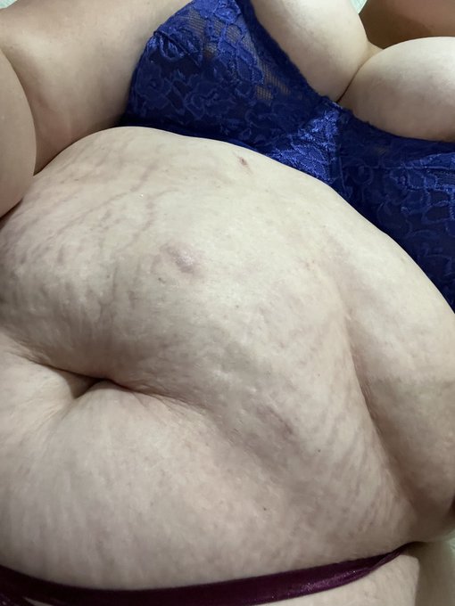 Calling all #fatties, #jigglers &amp; those who love SBBW.  Want to see my belly jiggle when I shake my ass<a href="/tag/fatties"class="tags">#fatties</a><a href="/tag/jigglers"class="tags">#jigglers</a><a href="/tag/fat"class="tags"><span>#fat</span></a><a href="/tag/fatfetish"class="tags"><span>#fatfetish</span></a><a href="/tag/bbwlover"class="tags"><span>#bbwlover</span></a><a href="/tag/sbbw"class="tags"><span>#sbbw</span></a><a href="/tag/fupa"class="tags"><span>#fupa</span></a><a href="/tag/fatlover"class="tags"><span>#fatlover</span></a>