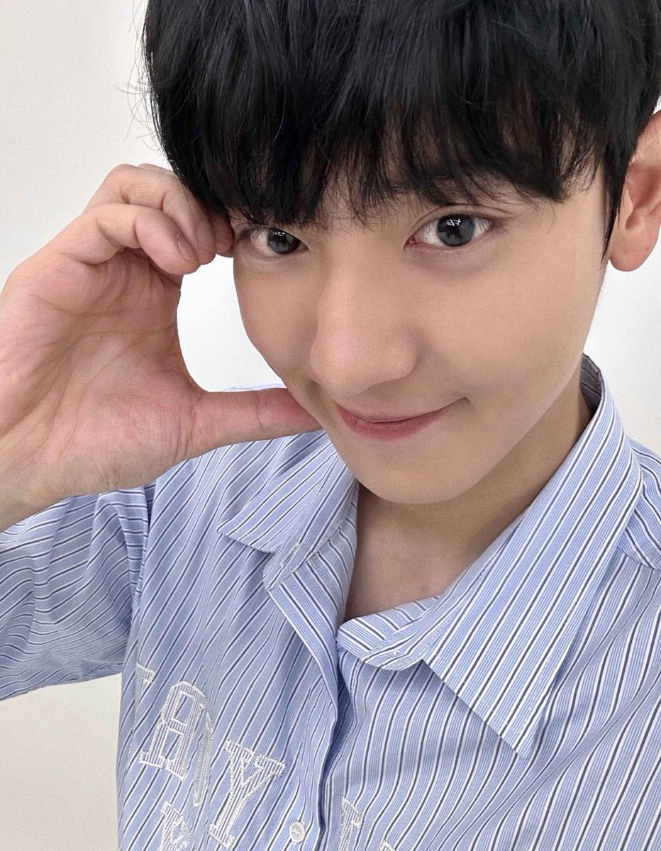 kokokbop's tweet photo. EXO SELCAS UPDATE FROM QQ!! 🤍🔥 https://t.co/18owRfFnkv