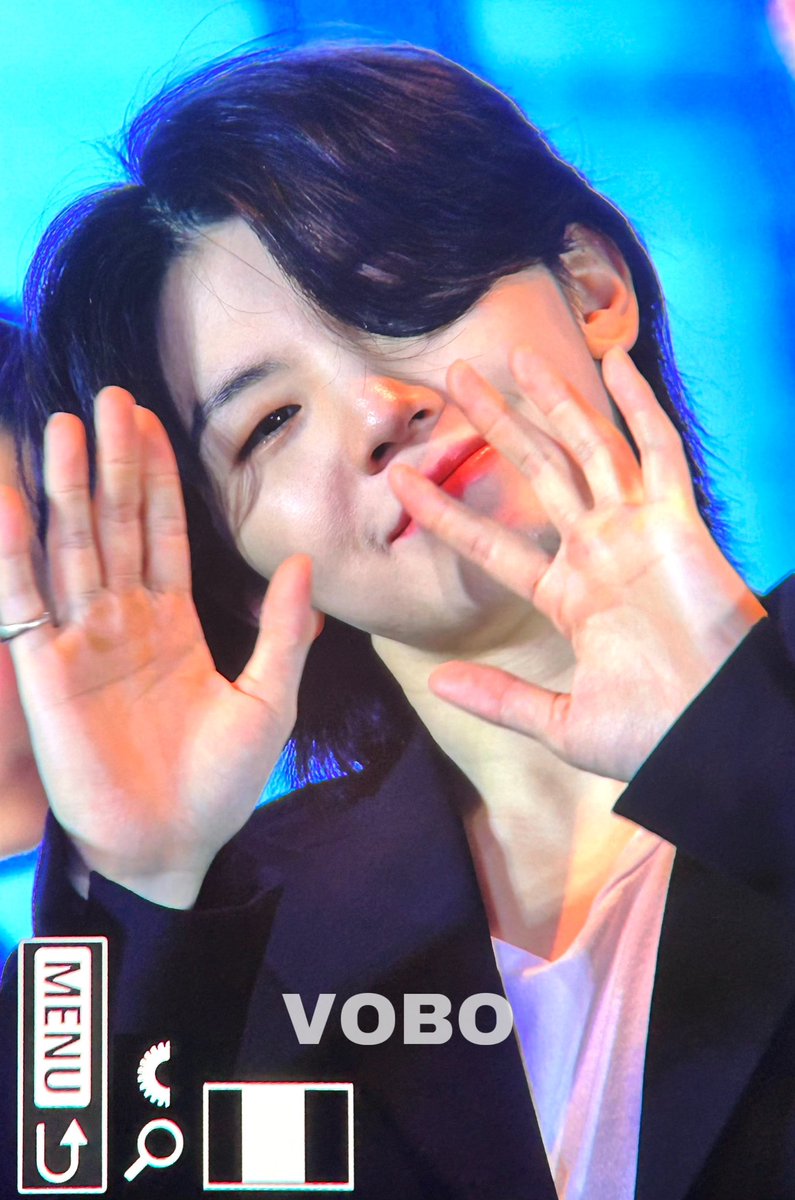 vobo_woozi's tweet image. 230710 광저우 팬싸인회 우지

힝 너무 이뻐어 🥹🩷🩷🩷🩷

#WOOZI #우지 #세븐틴 #ウジ