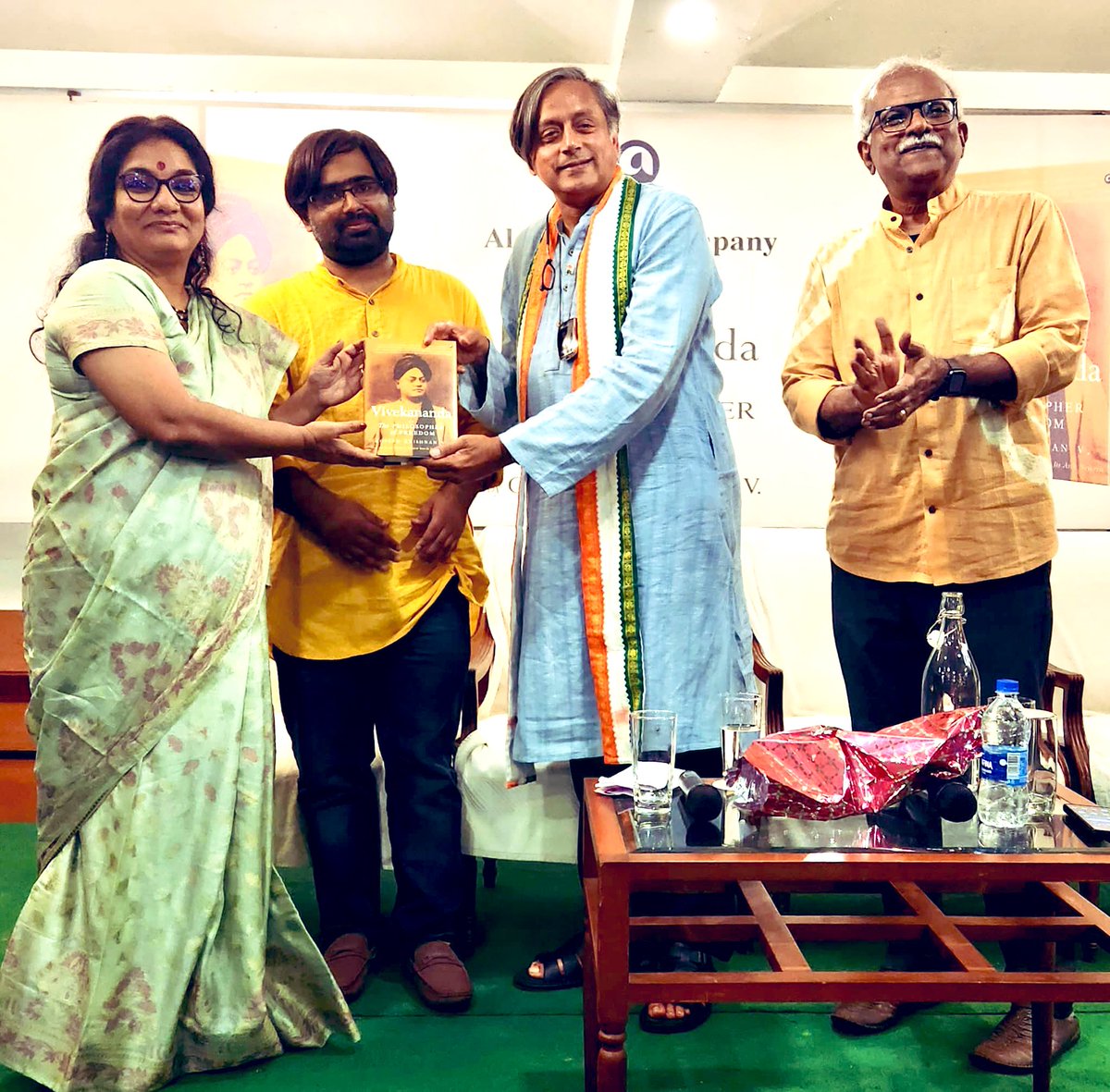 ShashiTharoor's tweet photo. Released an excellent new book on Swami Vivekananda by journalist @Govindjourno123, “Vivekananda: The Philosopher of Freedom”, & engaged him in a stimulating dialogue on its contents, starting with the subtitle itself. Govind argues lucidly that the immortal Swami preaches a Hinduism that is the polar opposite of the Hindutva doctrine being propagated & enacted today.