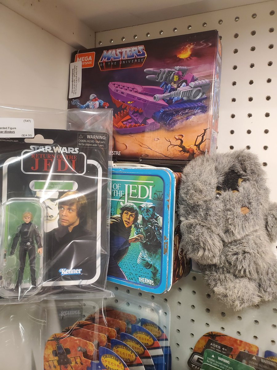 FarmAntiques's tweet photo. His toy chest cases - he has two - are filled with all sorts of vintage &amp; retro collectible toys and action figures, including #StarWars, #Lego, #TMNT #MOTU, &amp; #gijoe. Tim may be one year older today - but he hasn't grown up yet 😉 https://t.co/aWh8K00Efo