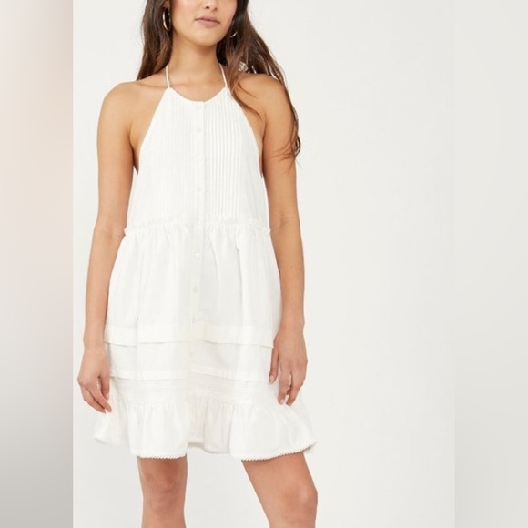 venvus's tweet photo. So good I had to share! Check out all the items I'm loving on @Poshmarkapp #poshmark #fashion #style #shopmycloset #freepeople #asos: https://t.co/PvKV0QZ3kK https://t.co/IeQxhCMT4f