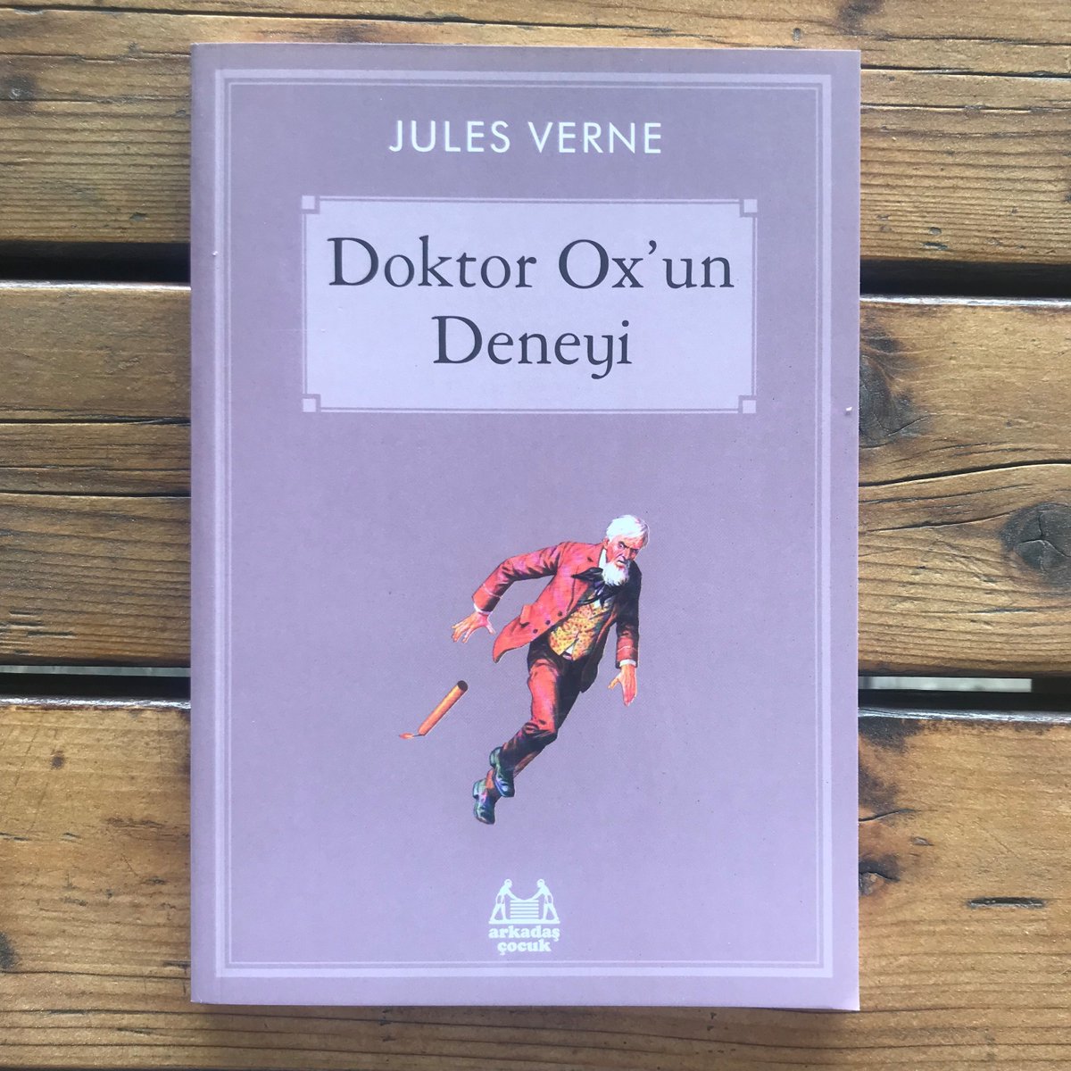 Yeni Kitap
Doktor Ox'un Deneyi, Jules Verne
96 sayfa
#kitap #çocukkitapları #julesverne #doktorox #çocukkitabıtavsiyesi #çocukkitabıönerisi #çocukklasikleri #arkadaşçocuk #klasikler #yenikitap #kitapaşkı #kitapokumak #kitapokuyorum #kitapsever #okumayıseviyorum