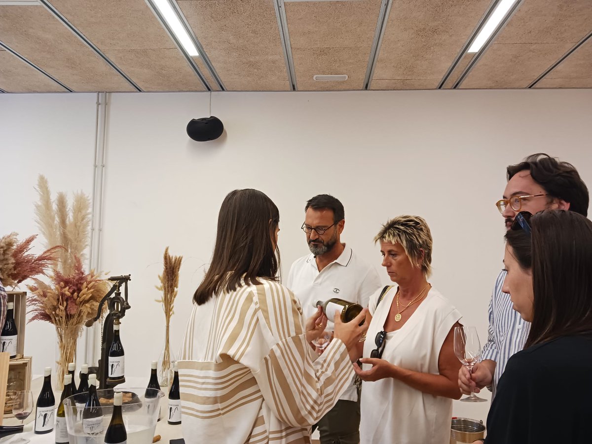 Wine Business School tweet media