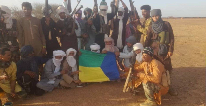 AgRhissa2's tweet photo. Confidence #TL223 Témoin : #terroristes #EIGS attaquent patrouille #MSA_D a 30km proche ouest de Menaka (Gao / #Mali). Combattants MSA_D tuent 2 terroristes et prennent armes, moto et vivres que EIGS volent a populaations. (25/06/23.) https://t.co/Dw4TNfdy1G