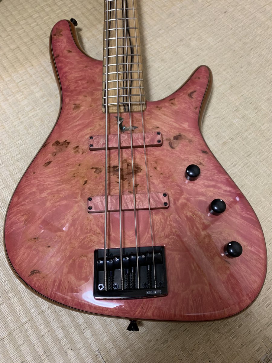 TOM16039221's tweet photo. 1⃣️4⃣️ Sugi NB4

#Sugi #Bass #NB4 #ベース #エレキバース #スギ https://t.co/CcIvAd5OW7
