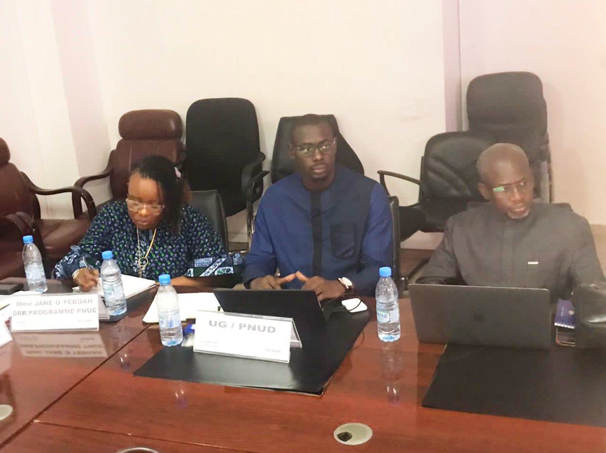 PNUDSenegal's tweet photo. @PagnumSenegal en comité de pilotage: opérer la transformation digitale de l'administration publique avec l'appui du PNUD & @MCTPEN
☑️Ne laisser personne pour compte
☑️Préserver les droits et le bien-être de chaque citoyen, en particulier des plus vulnérables
#SN2025
@UNDPAfrica https://t.co/njx5rwPBAF