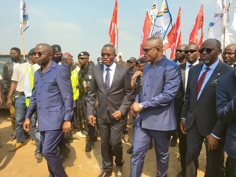 CongoTransports's tweet photo. Lancement ce lundi 10 juillet 2023 des travaux de construction de l’aérogare de Kananga par  le VPM, P. KAZADI , Représentant du PR #FATSHI en présence du Min nat des TVCD, Me MARC EKILA LIKOMBO et Jhon Kabeya, le Gouv du Kasaï central. Début de réalisation de la promesse du PR https://t.co/EV3hJwMaNH