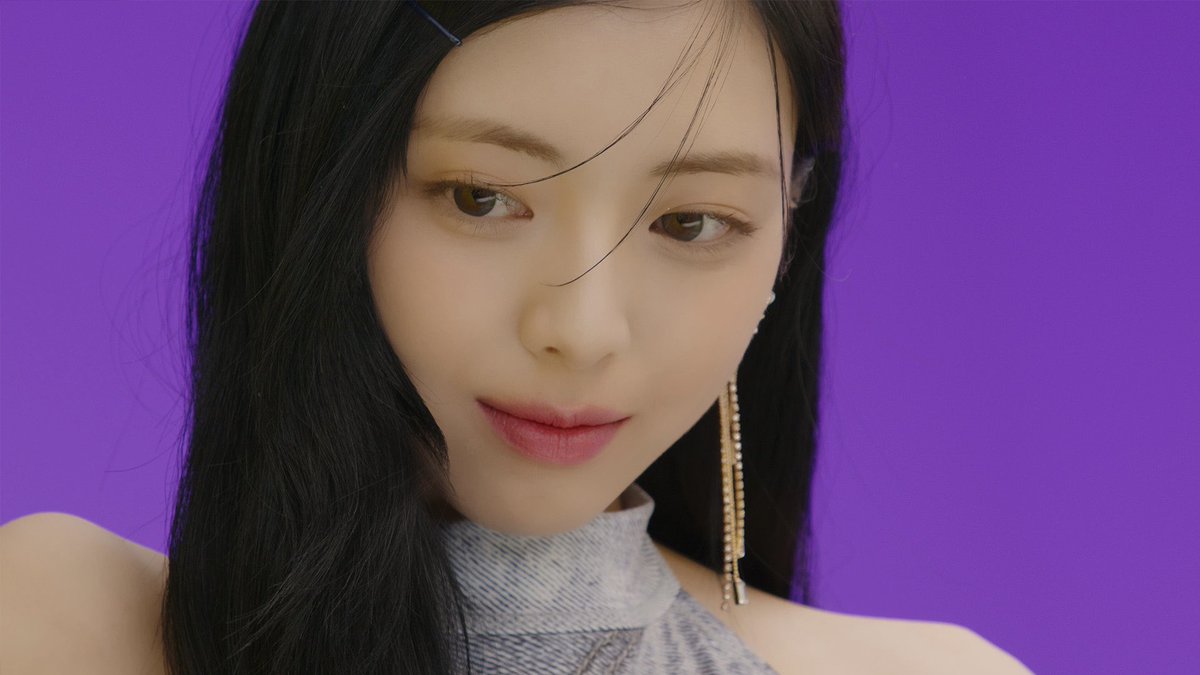 YejiEgypt's tweet photo. 230710 – 🎥

تم الافراج عن ثاني فيديو تشويقي لالبوم اتزي 

🔗: https://t.co/r5fPKdOJru

#YEJI #예자 #ITZY 
-🐈 https://t.co/dJXG7x2mEn