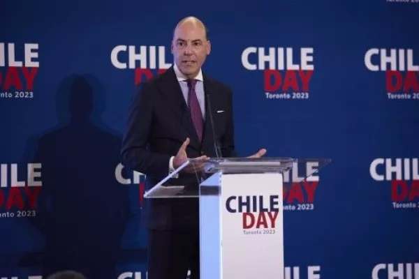 DFinanciero's tweet photo. 🔑#DFFull | Jefe de banca global de Scotiabank: "Chile se sigue diferenciando en la región con una estabilidad institucional de vanguardia"
https://t.co/y18o6RqQK3 https://t.co/R0AWaUwn1K