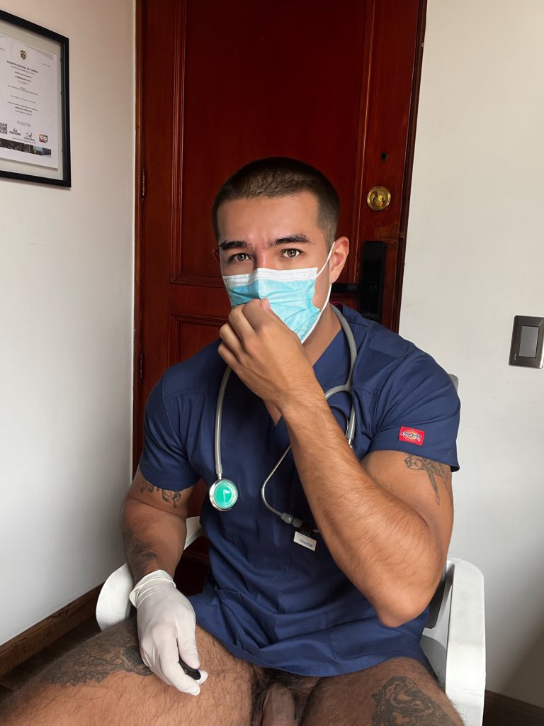 ivxn_f's tweet photo. Good doctor. 🩺 https://t.co/sydLXQuE1Q