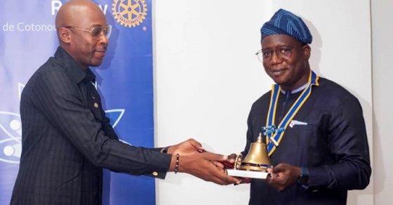 Rotary Club de Cotonou Haie-vive : Cédric Egnonwa Bigot prend les rênes dlvr.it/Sryfc3