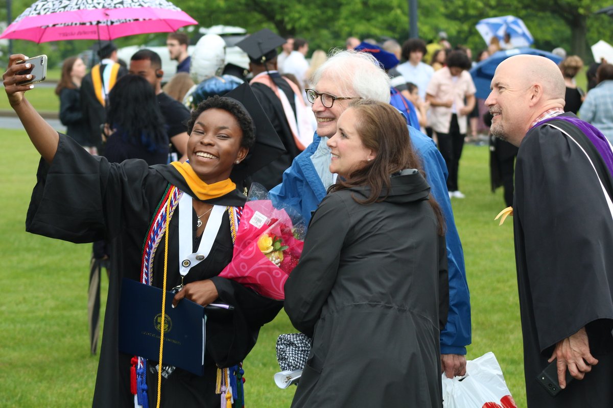 MSMU's tweet photo. We kick off this year's #MountGradMonday series with Rita Anoh, student commencement speaker and 2023 Edward J. Flanagan Memorial Prize recipient. Rita is headed to Massachusetts Institute of Technology, where she will pursue a Ph.D. in structural biology. #GoMount #MountProud https://t.co/ZN1HyvzZJ4