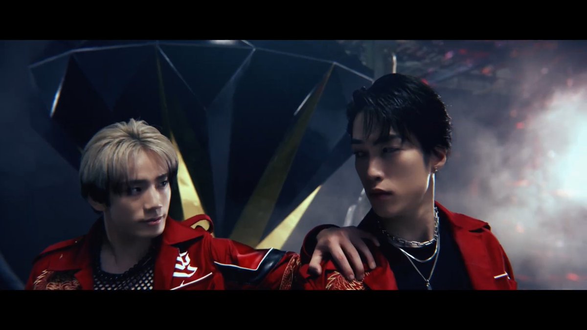 sakuxalice's tweet photo. [CAP] THE RAMPAGE / JUSTICE IS BLIND MV ✧ 藤原樹 
#FJWR  
#THERAMPAGE
#JUSTICEISBLIND
#ROWDYSHOGUN
#藤原樹
📎 https://t.co/ngLHtwNUbe https://t.co/WAnQhPT6d0