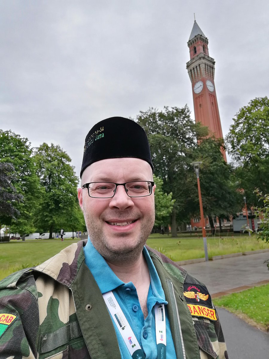 “Agama mengajarkan pesan-pesan damai dan ekstremis memutarbalikannya. Kita butuh Islam ramah, bukan Islam marah.”

“Religions teach peaceful messages and extremists twist them. We need a friendly Islam, not an angry Islam.”

~ K.H. Abdurrahman Wahid (Gus Dur)

#GusDur #Islam