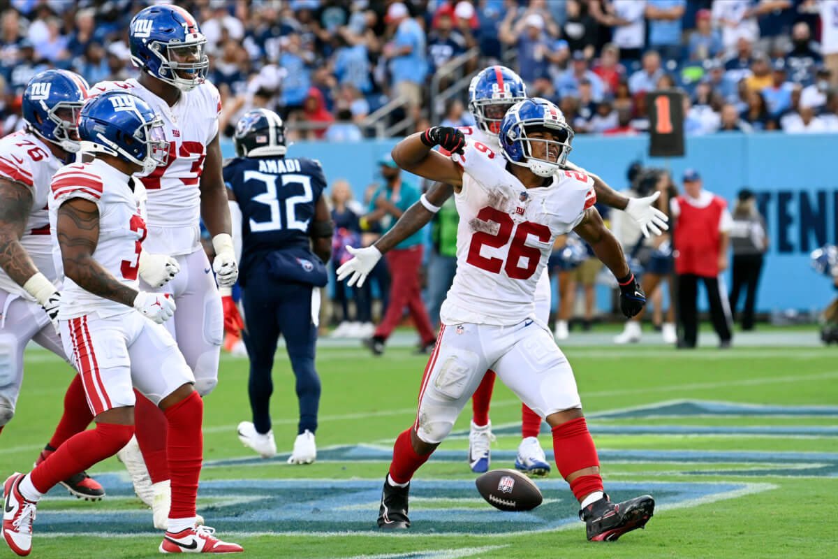 𝙅𝙖𝙢𝙚𝙨 on Twitter "Saquon Barkley has a week to sign a new longterm