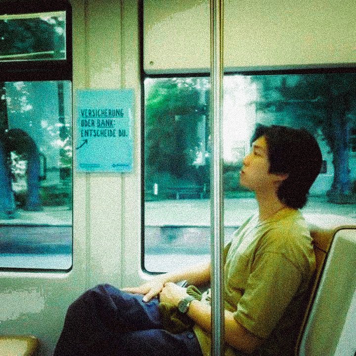 jooniefolder's tweet photo. 🚇⋆𓂃 https://t.co/7QrnAag5Np