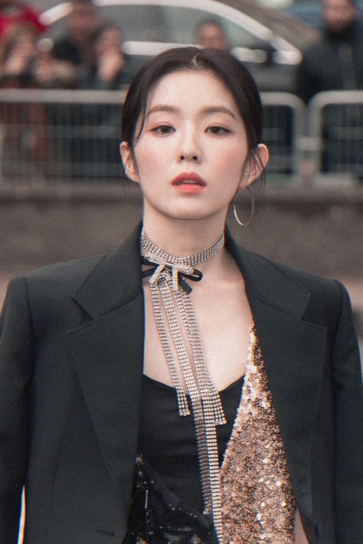 RVcrack's tweet photo. #WENRENE AU PROMPT
Love Arrangement?

Wendy is still single, so her family set a date for her with random ppl, that made her irritated and caused her to declare that she has a girlfriend (an imaginary one). Now, she must find someone who will pretend to be with her right away. — https://t.co/l3qReFX4io