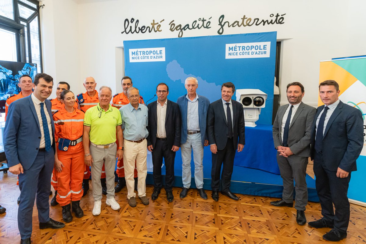 cestrosi's tweet image. Présentation des dispositifs de prévention des feux de forêt. Je tiens tout d’abord à remercier l’ensemble des Sapeurs-Pompiers, volontaires et professionnels, particulièrement engagés et investis en cette période estivale.