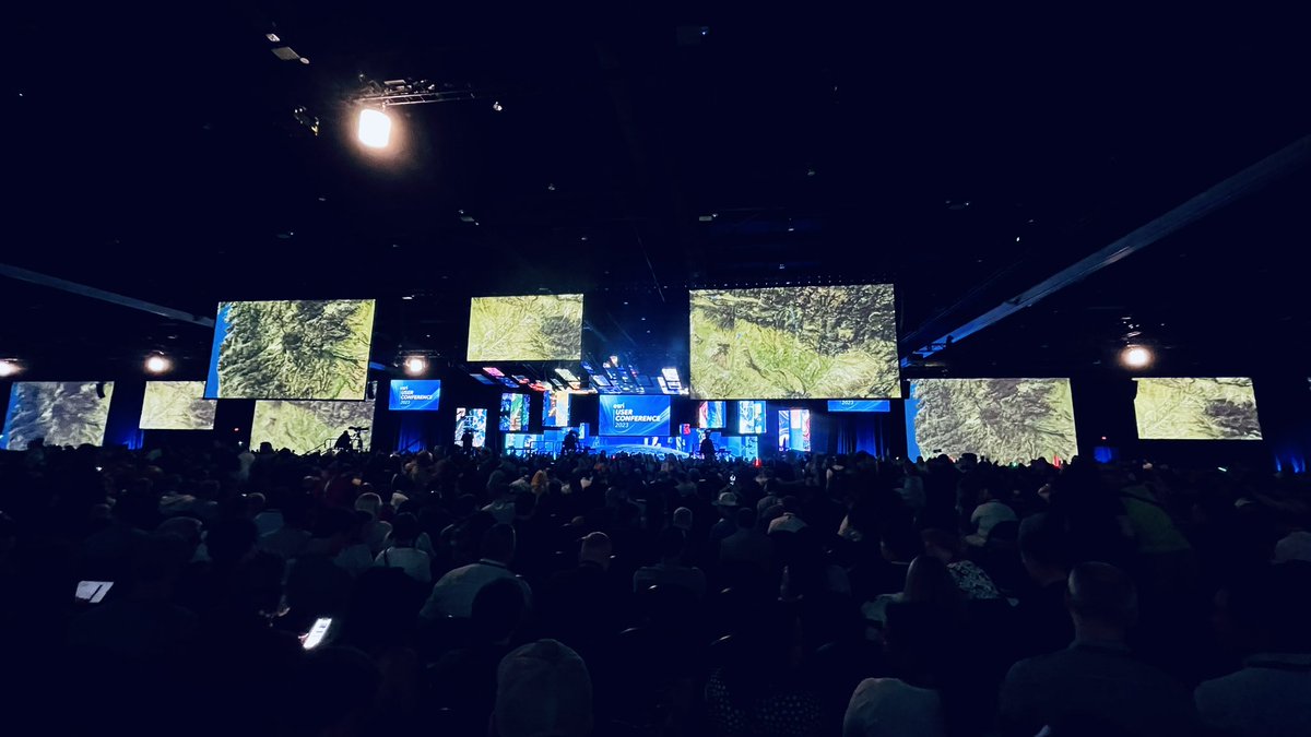 Wow! #EsriUC2023 #love to see all these #gis enthusiasts from all around the #world #conterra #esri #fme #sap