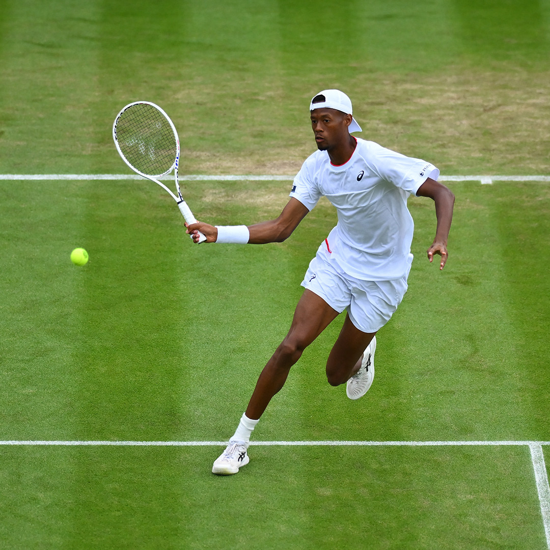 A remarkable run in SW19… continues! Phenomenal play from Chris Eubanks to reach the last 8! 🔥🌱 #ASICSTennis 📷 Corinne Dubreuil