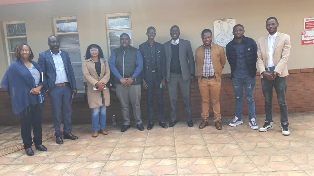 ZimbabweYoung's tweet photo. Representatives of various youth associations raised their concerns and provided recommendations.

There is a hope for great things ! 

#YOUTH 
#FinancialLiteracy 
#empowerbank
@zimyouthcouncil 
@empowerbank https://t.co/hUi3ePz3bq