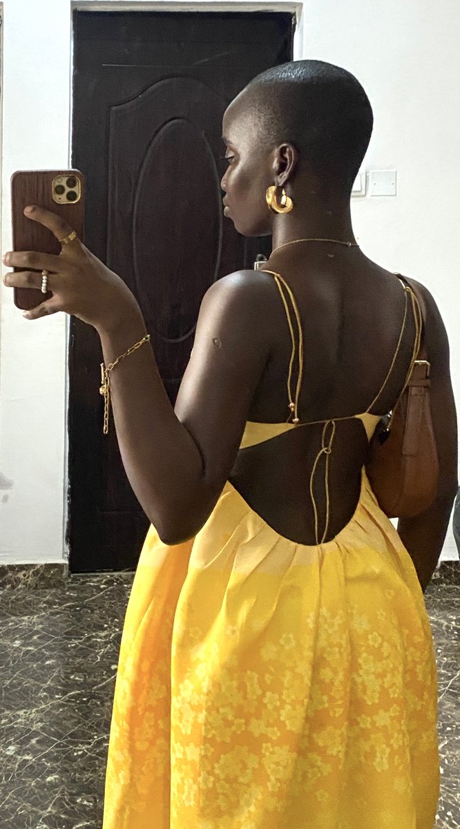 kehinde_bb's tweet photo. 🌻 https://t.co/7SCfOKnJt2