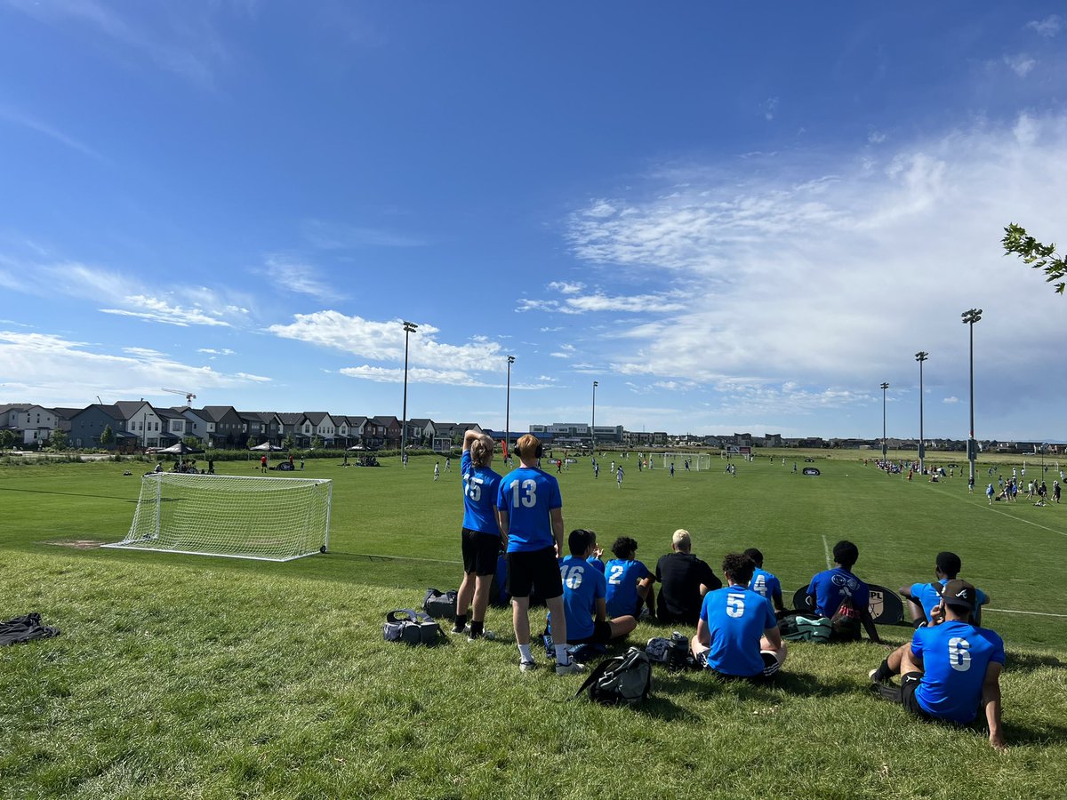 We are arriving to the complex! Game is 1:00 EST! 
Link to watch: web.gc.com/teams/TPY38Q3R…