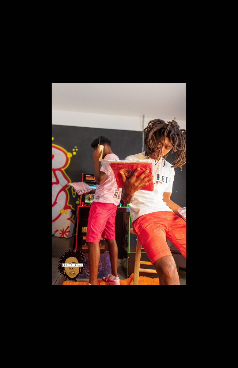 BlaccLensMedia's tweet photo. U N T I T L E D  (2023)

#BlaccBias #Photography #Canon #black #explore #explorepage #foryou #foryoupage #photooftheday #nofilter #picoftheday  #art #create #blackart #canonphotography #creativephotography #streetphotography #streetphotographer https://t.co/uMrakXaLKp