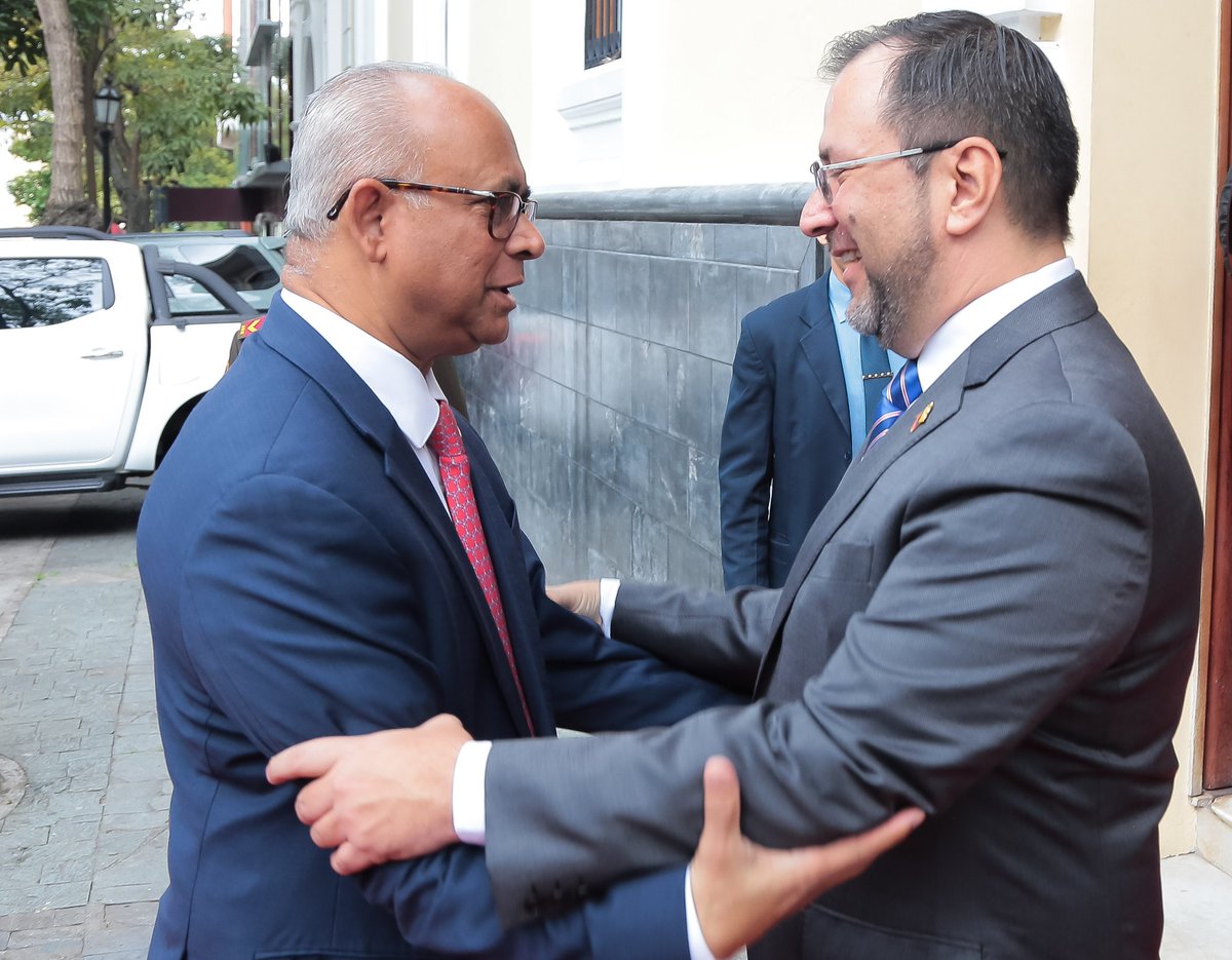 Yvan Gil tweet media