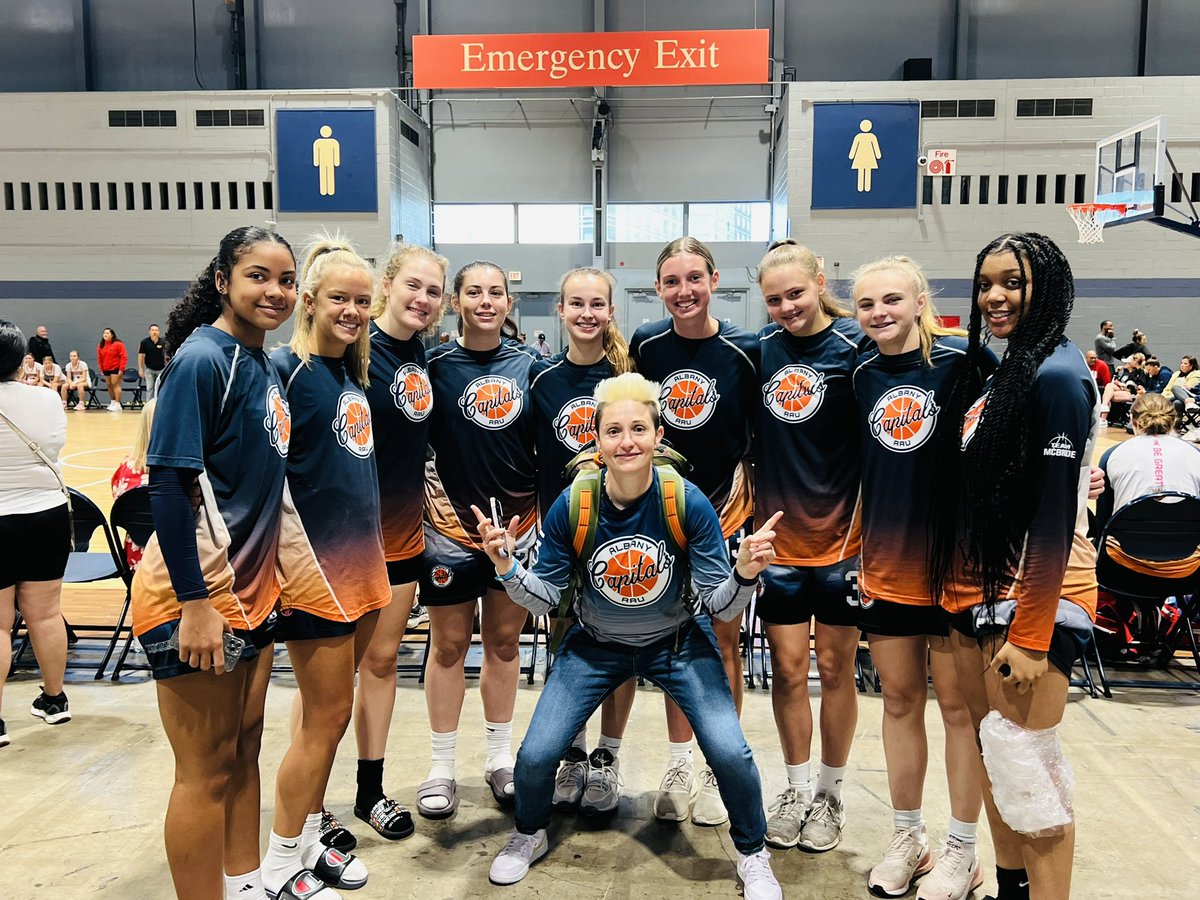 albany_capitals's tweet image. Our 10th grade team  is in the Platinum Championship game.  Court 33 north at 11:40am today @hgsl_girls @NYSTakeover