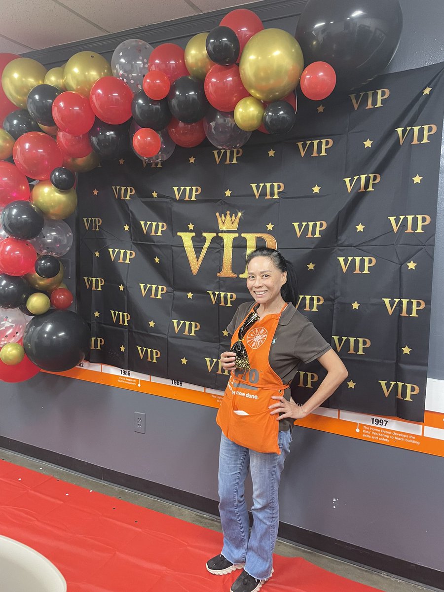 Home Depot 584 tweet media