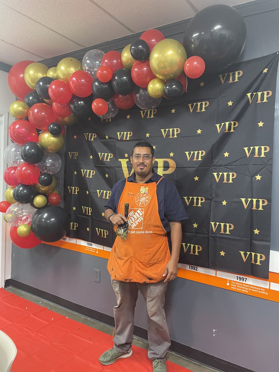 Home Depot 584 tweet media