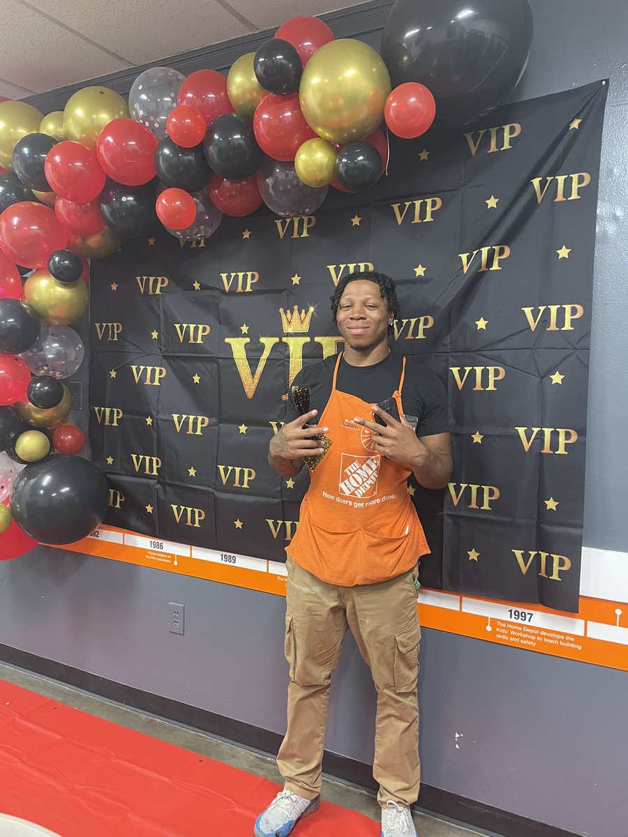 Home Depot 584 tweet media