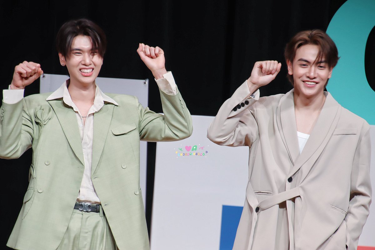 endearingdao's tweet photo. 𝑒𝓃𝒹𝑒𝒶𝓇𝒾𝓃𝑔 𝓂𝑒𝓂𝑜𝓇𝒾𝑒𝓈‧⋆ ✧˚₊‧⋆. ✧˚₊‧⋆‧
[230421] #JDFandayxSEOUL

cute cats🤍

#จุงอาเชน #dunknatachai #จุงดัง
@ChenRcj @dunknatachai https://t.co/6NDsRa61AE