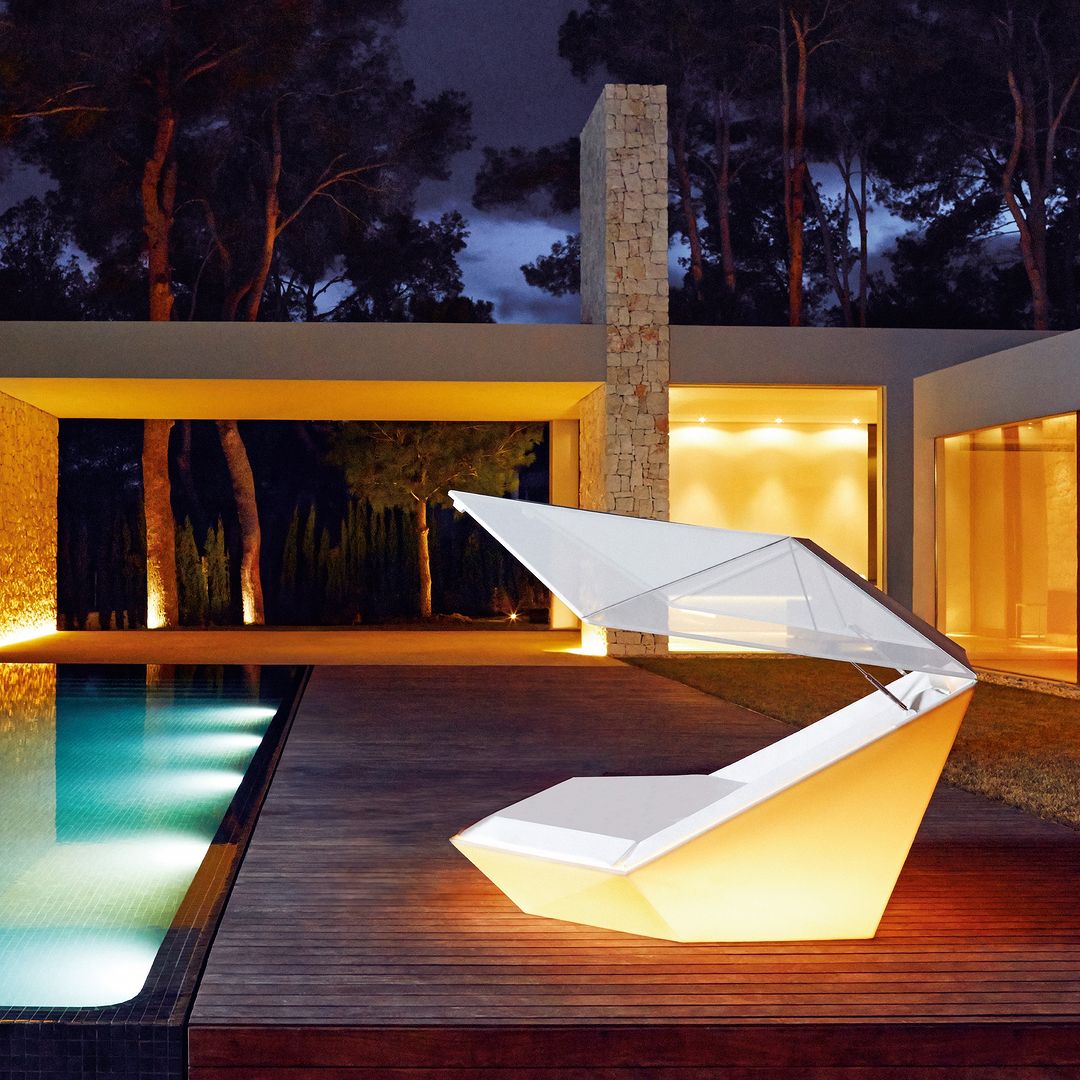 VondomUSA's tweet photo. ✨ Vondom Daybed Faz

#Vondom #Daybed #RamónEsteve #MinimalistLuxury #DesignFunctionality #OutdoorLiving #LuxuryDaybed #StarryNights #OutdoorIndulgence #HighEndFurniture #VondomNorthAmerica #OutdoorFurniture #PatioFurniture #LuxuryOutdoor #LuxuryInteriorDesign #InteriorDesign https://t.co/9788OrXnAL